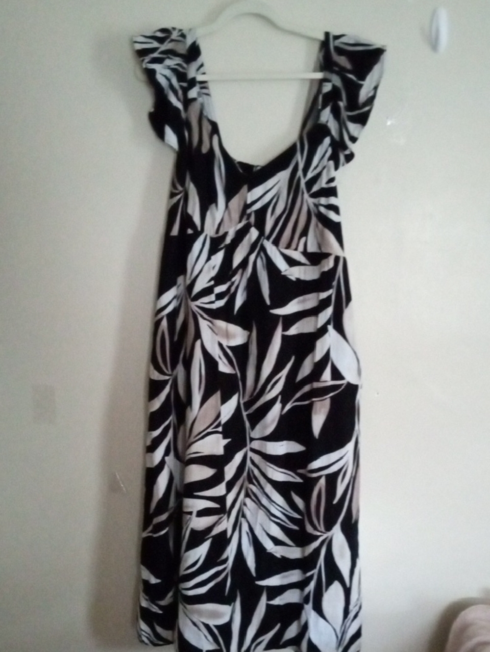 Time and Tru Black and White Leaf-Print Maxi Dress with Adjustable Strap Length